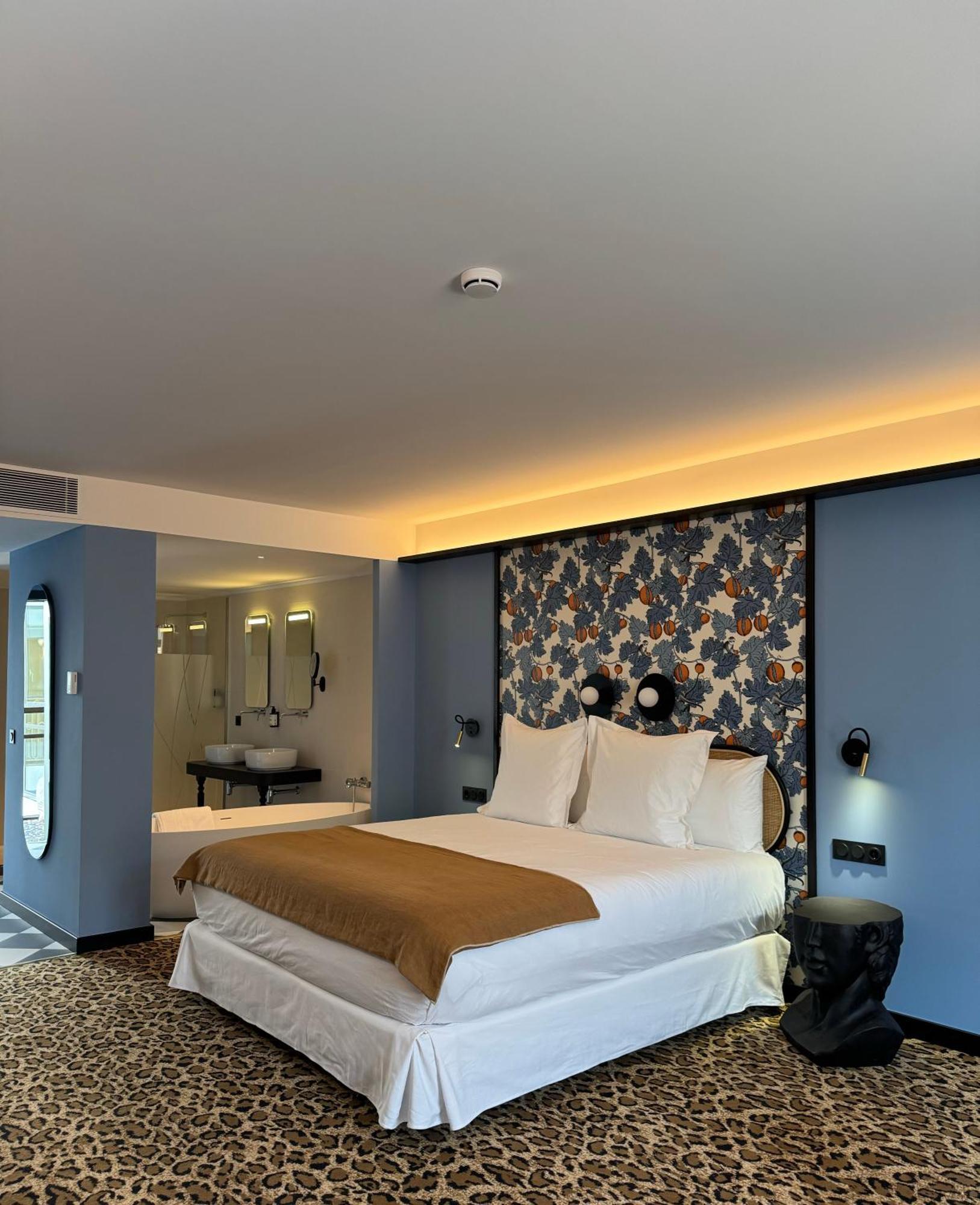 Hotel Divino & Apartments Figueras Exterior foto