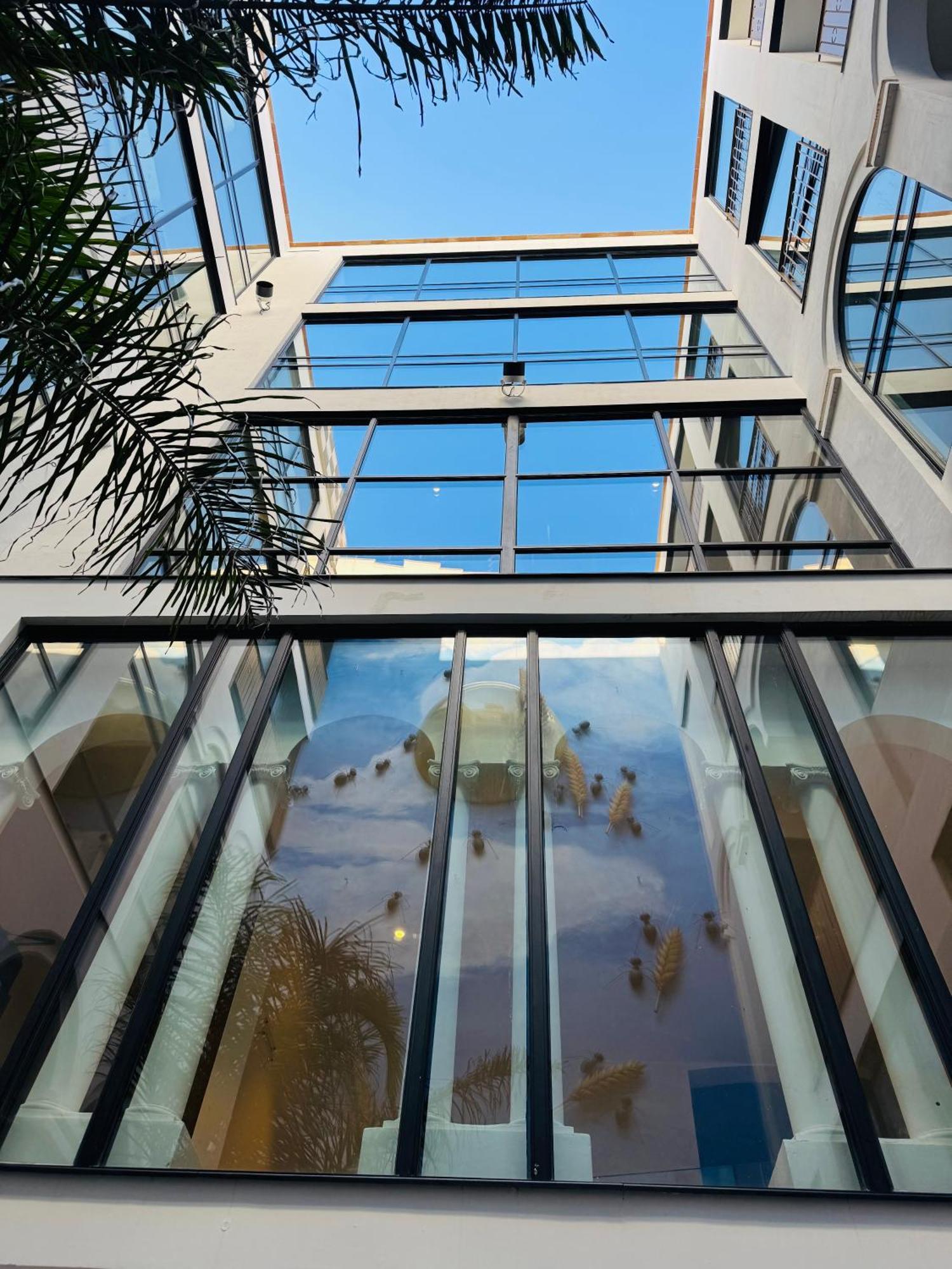 Hotel Divino & Apartments Figueras Exterior foto