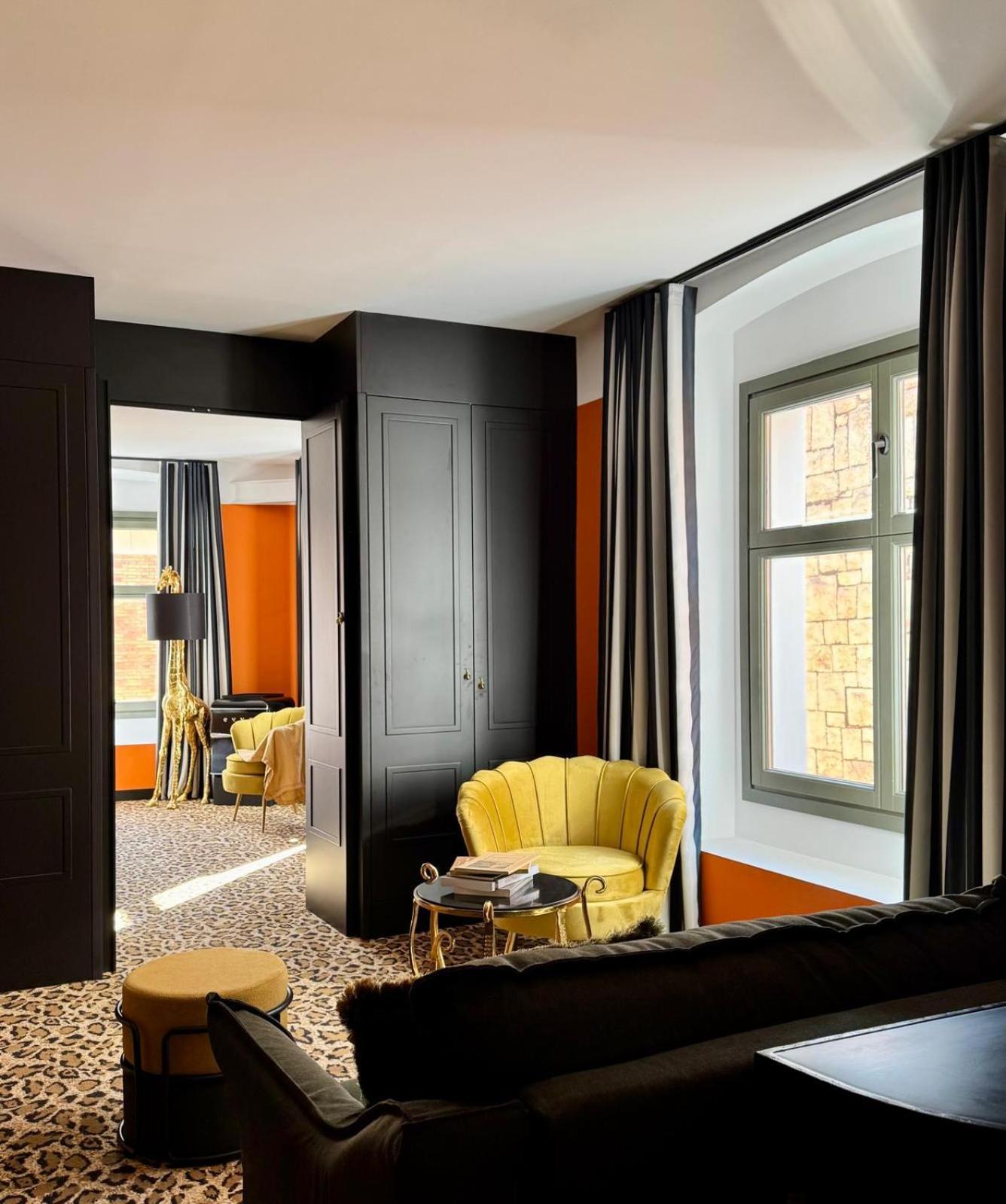 Hotel Divino & Apartments Figueras Exterior foto