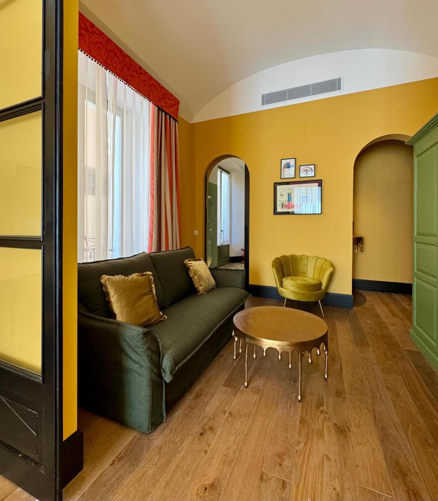 Hotel Divino & Apartments Figueras Exterior foto