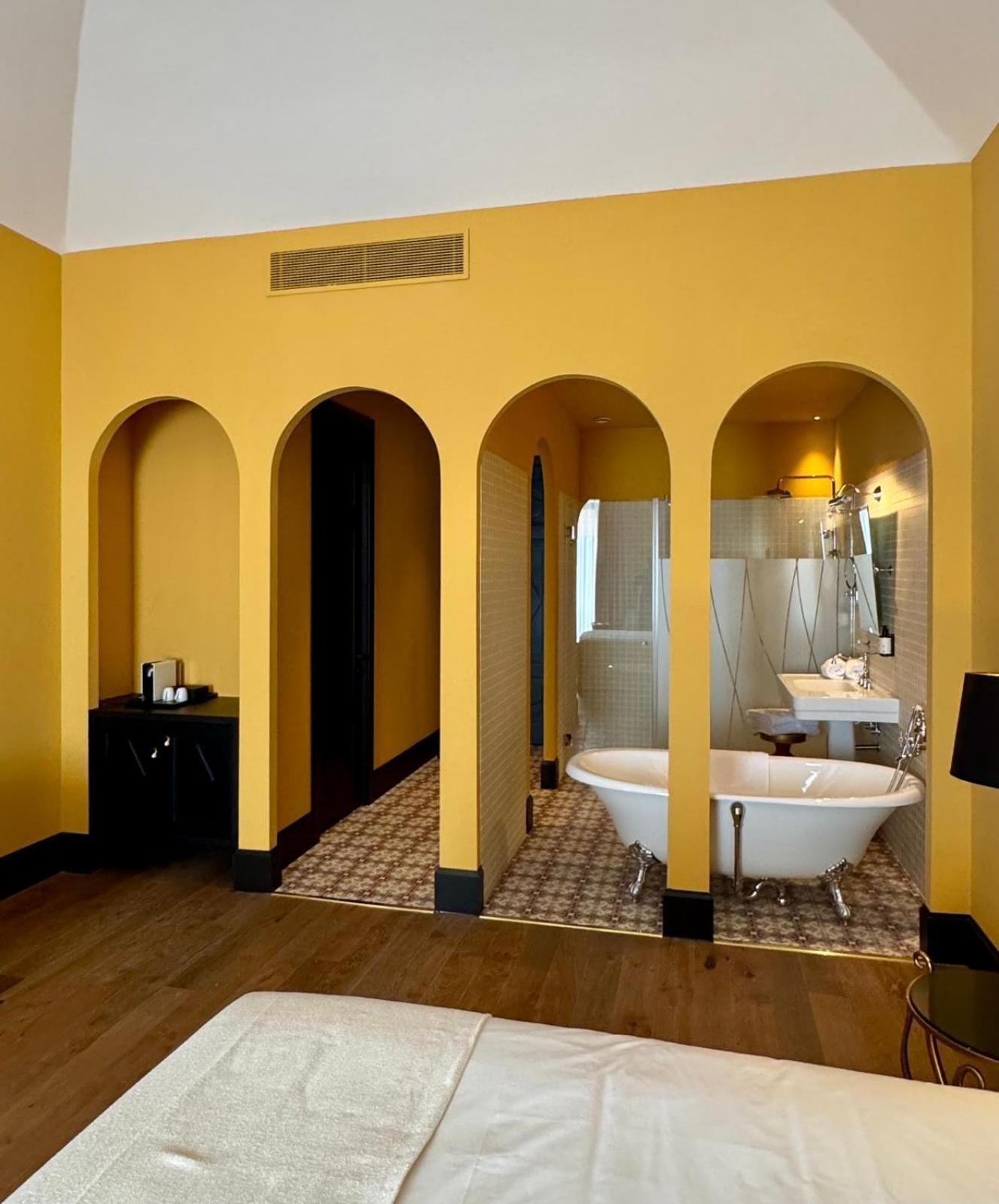 Hotel Divino & Apartments Figueras Exterior foto